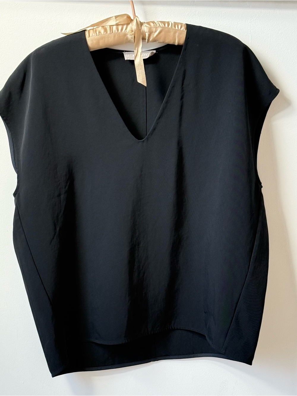 Everlane Black V-Neck Cap-Sleeve Tank
